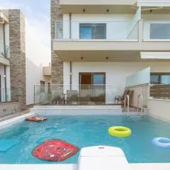 Elko luxury maisonette - Private Pool - sleeps 8
