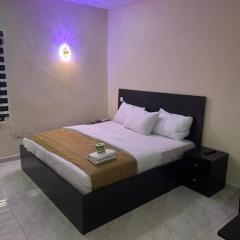 Golden Hits Hotel and Suites
