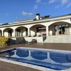 Villa in Mas Mora near Costa Brava Beaches