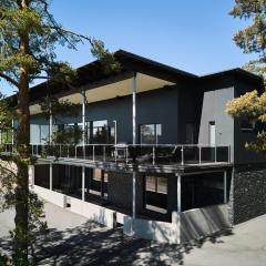 Spacious & Private 4BR Villa next to Kultaranta Resort with Panorama Views
