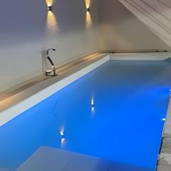 Casa Com Piscina a 8min da praia