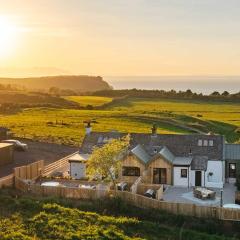 Firth View 1 - Luxury Cottage with Sea View & Hot Tub, Ayr