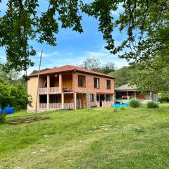 Manchos guesthouse Martvili