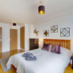 Bright and cosy 1 bed flat next to Tower Bridge