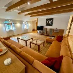Apartmán v srdci prírody s pubom a obchodom
