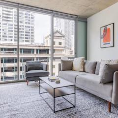 Blueground Chicago Loop pool AC nr park CHI-1266