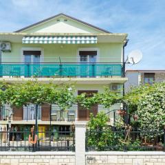 Apartments Grassi by Rent Istria
