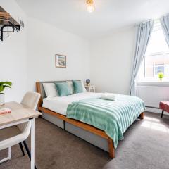 Modern London stay near Nothing Hill