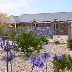 Hazel - 3 Bed accessible holiday cottages