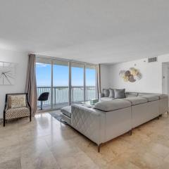Panoramic 2BR Bay-View in Brickell With Parking