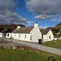 Loch Long Cottage - 3 nights minimum stay