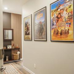 Stylish Western-Inspired Stay - Sleeps 6 - Near Stampede & Downtown