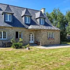 4 Bedroom Awesome Home In Plouigneau