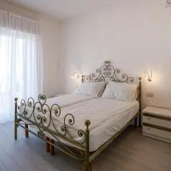 Cozy Home In Corsanico With Jacuzzi
