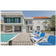 Beautiful Apartment In Omis