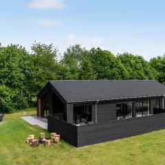 Cozy Home In Hadsund With Wifi
