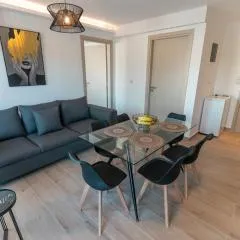 Laura City Apartments by the Sea
