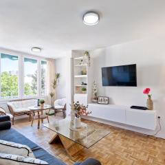 New apartment in the city center 3beds, 2baths, terrace & parking
