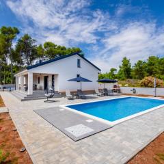 NEW! Holiday Home in Vir with private pool - TA Leut Agency