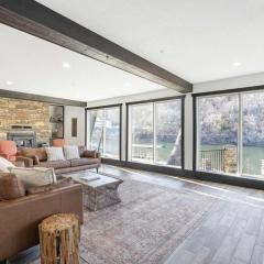 Foggy River Retreat - For 16