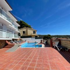 Apartment in Estartit with shared pool