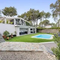Gorgeous Home In Canyelles