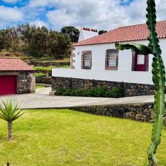 Casa da Hortênsia Roxa by Ponta Negra Azores