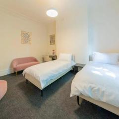 Twin Room in Camden Town