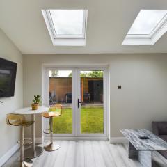 Elegant 3Bed Family Home in Chadwell Heath Pass the Keys