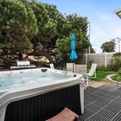 O-Side Beach Bungalow with Jaccuzi Blocks to beach