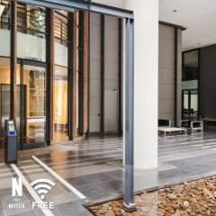 Designer Luxury 3BR Retreat near Pavilion & KLCC