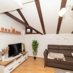 Holiday home with hot tube and 1 room
