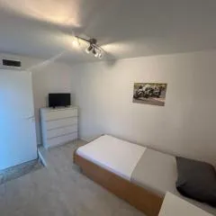 Family House Aldo - Family House with Four Bedrooms and Sea View