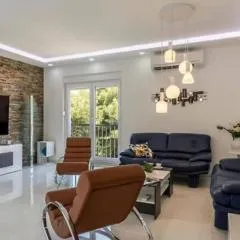 Modern & Stylish Villa with Private Pool - Four Bedroom Villa with Pool