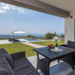 Villa Fran - Four Bedroom Villa with Private Pool
