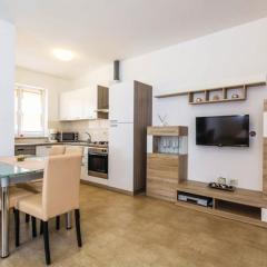 Cozy One Bedroom Apartment with Terrace