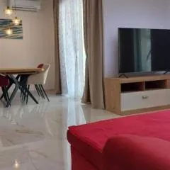Villa Tamaris - Two Bedroom Holiday Home with Terrace and Swimming pool