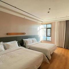 GreenTree Inn Datong YundinGYAyuan Express Hotel