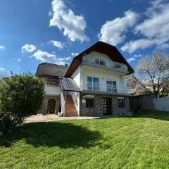 Főnix Apartmanház