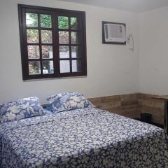 Quarto em casa na Mata Atlântica