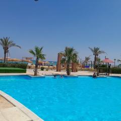 لاسرينا بألم بيتش العين السخنة