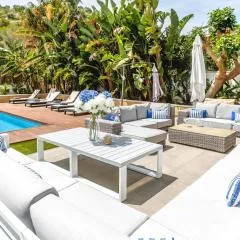 Tranquil large 6 bedroom family Villa sleeps 20 near sitges
