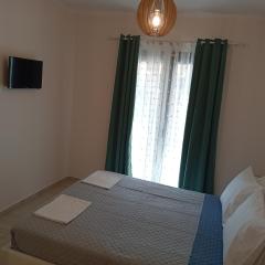 LV apartment-in the heart of Parga