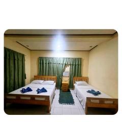 Dela-Chen Roadside Hostel