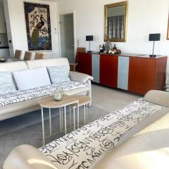 Modern Stay Near Shore