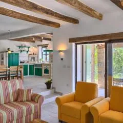 Authentic Villa Bani - Four Bedroom Villa With Pool