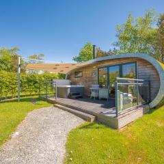 Spring Wood Luxury Pod with Hot Tub at Fell View Park Kirkby Lonsdale