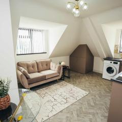 Hen & Chickens Luxury Apartments, Free Parking, By DerBnB