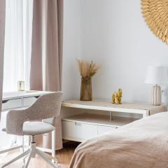 Golden Wings Warszawa by Aparo -- Cicha Okolica, Nowy Apartament, Taras, Łóżeczko dla dziecka, Nowoczesne Bemowo