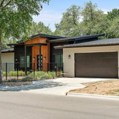 Stylish East Austin Home - 2BR-BBQ-Close to DT